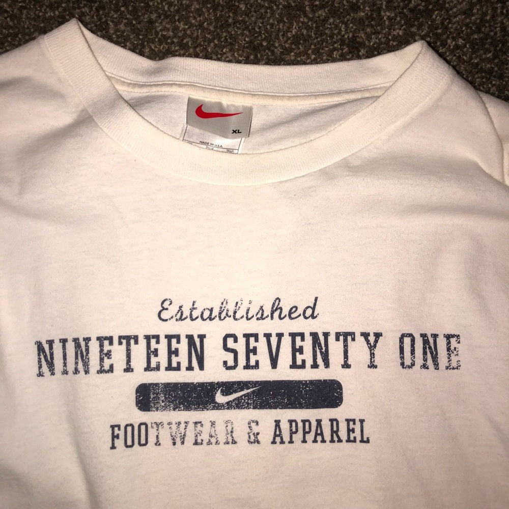 Nike Men’s Long Sleeve T Shirt XL Great Condition